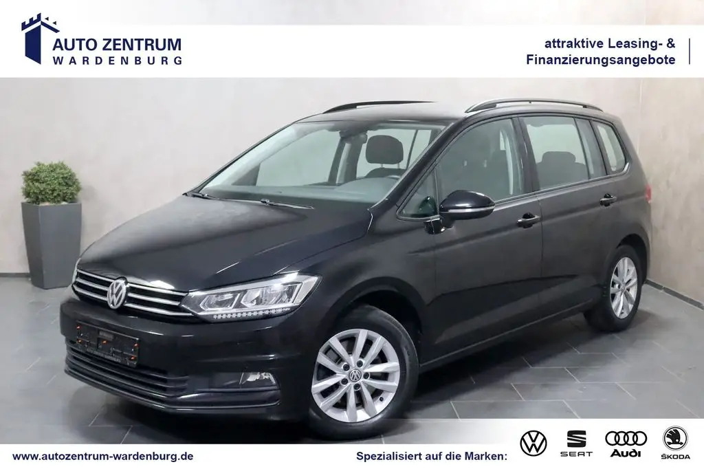 Photo 1 : Volkswagen Touran 2019 Petrol