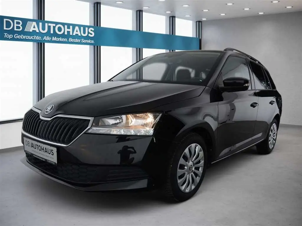 Photo 1 : Skoda Fabia 2022 Essence