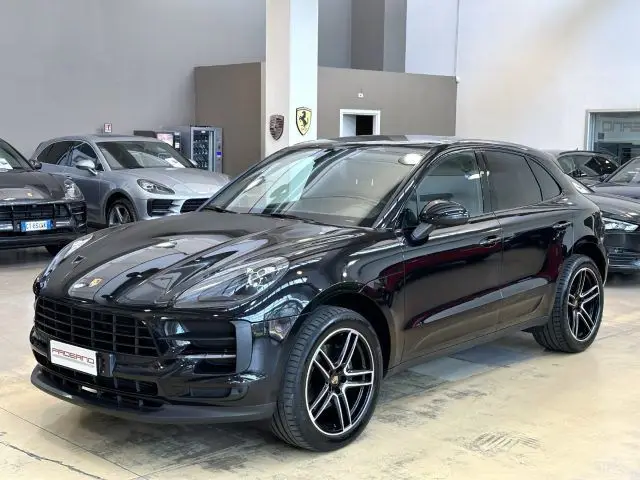 Photo 1 : Porsche Macan 2021 Essence