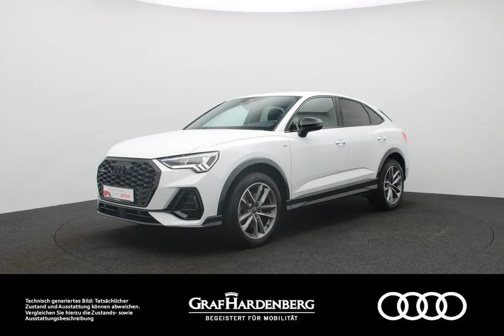 Photo 1 : Audi Q3 2023 Petrol