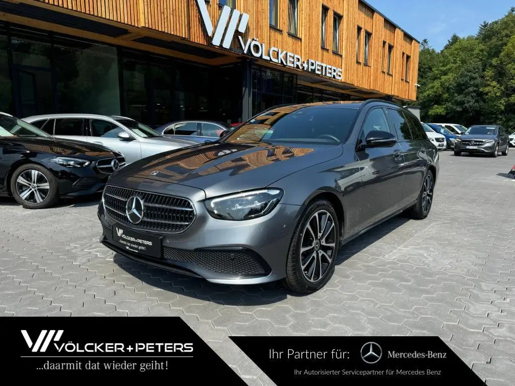 Photo 1 : Mercedes-benz Classe E 2023 Essence