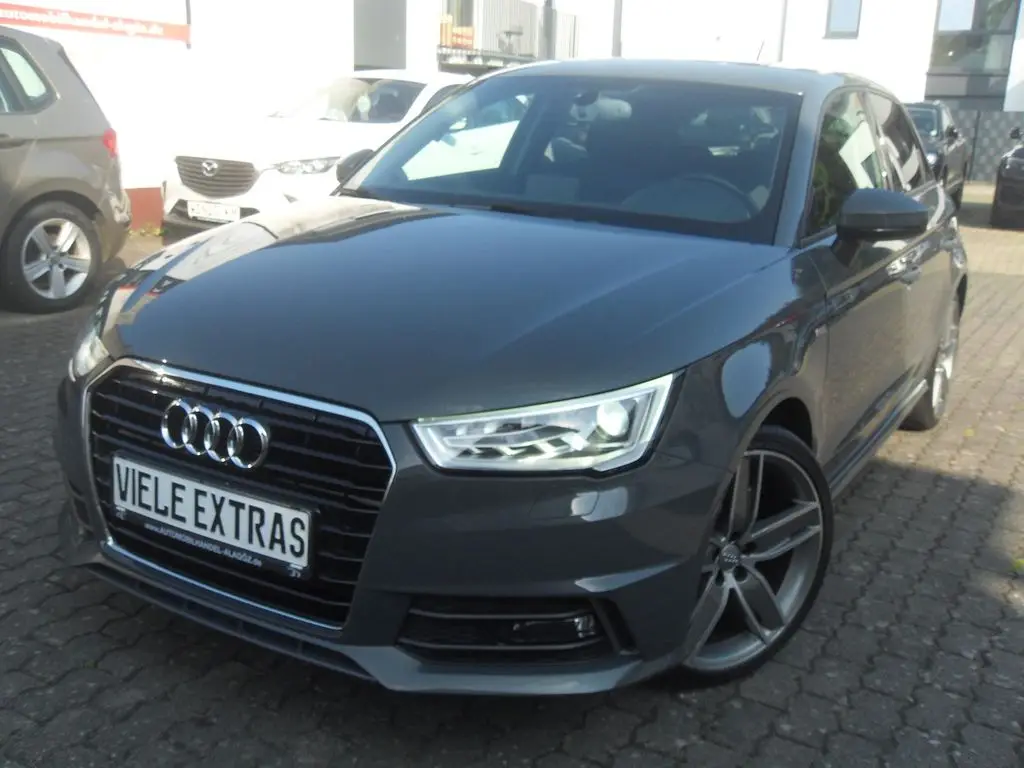 Photo 1 : Audi A1 2017 Petrol