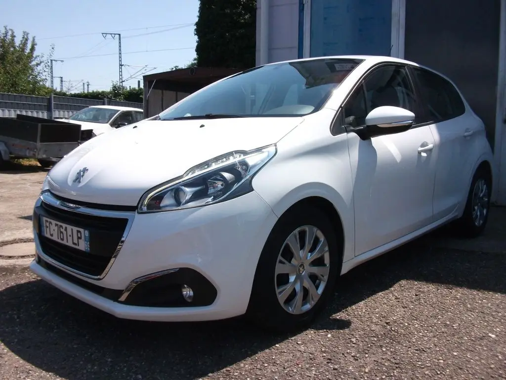 Photo 1 : Peugeot 208 2018 Diesel