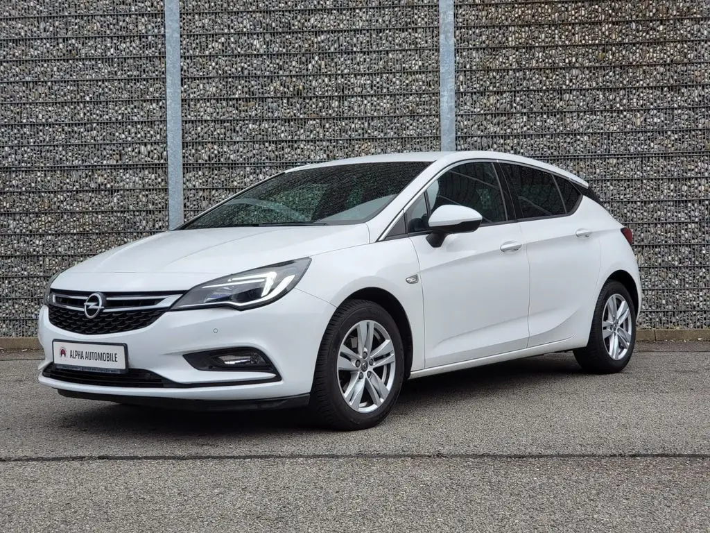 Photo 1 : Opel Astra 2017 Petrol