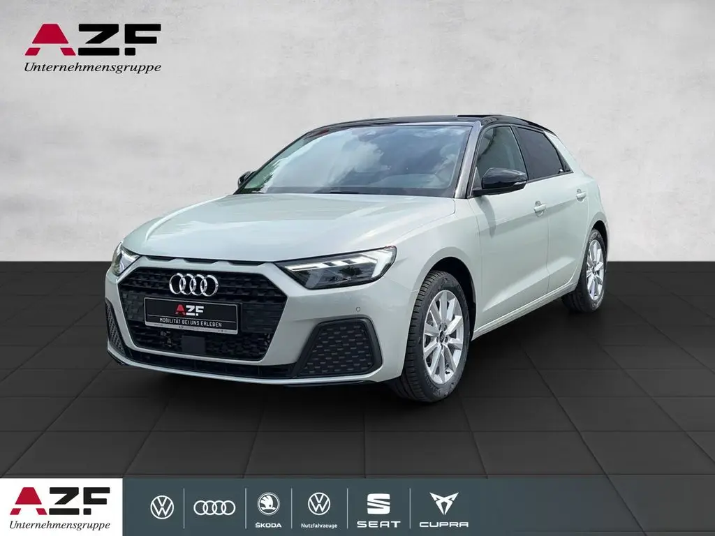 Photo 1 : Audi A1 2024 Essence