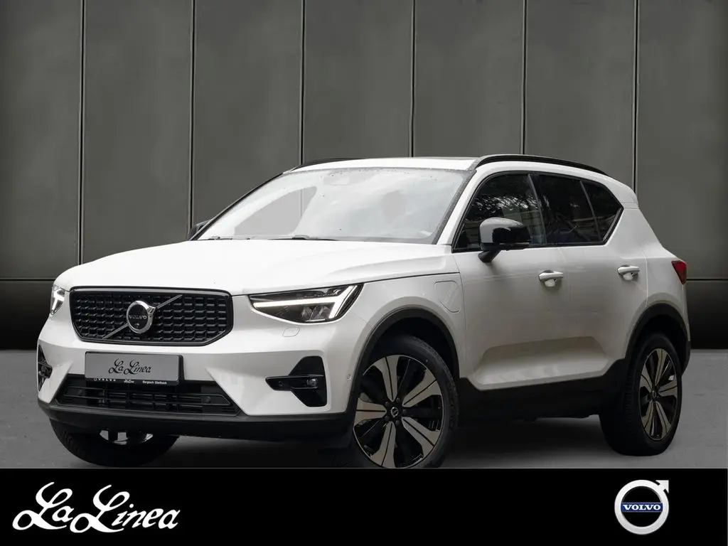 Photo 1 : Volvo Xc40 2023 Hybride