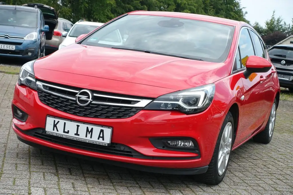 Photo 1 : Opel Astra 2016 Essence