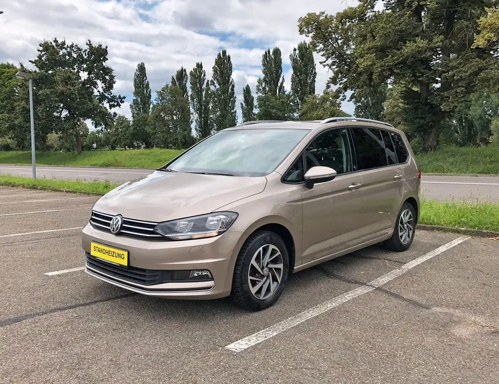 Photo 1 : Volkswagen Touran 2017 Essence