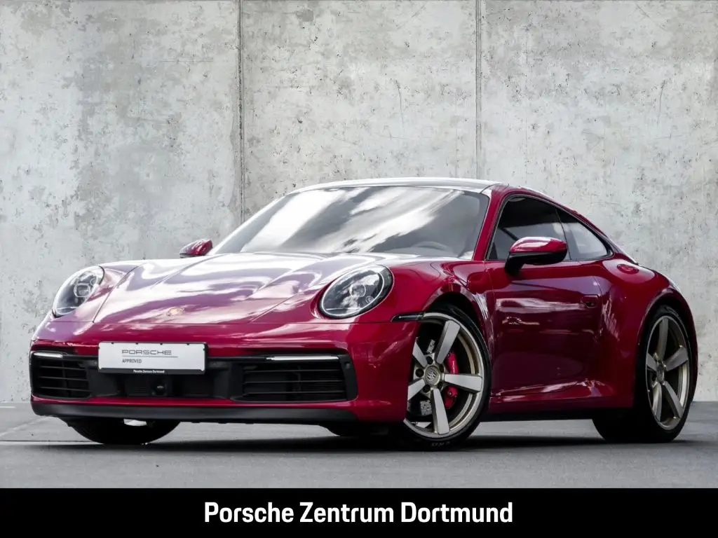 Photo 1 : Porsche 992 2019 Petrol