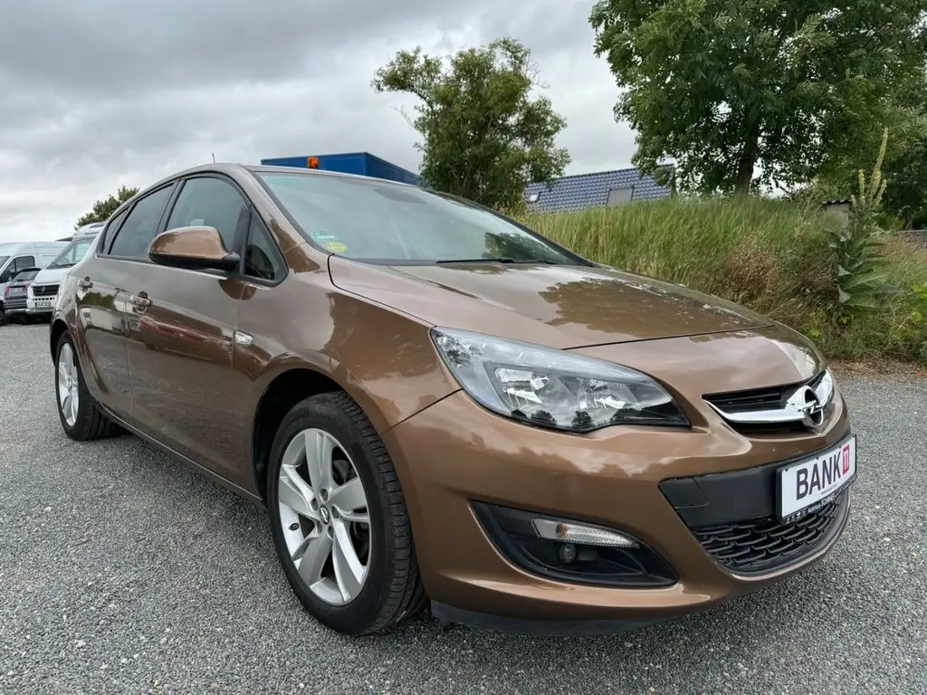 Photo 1 : Opel Astra 2015 Essence