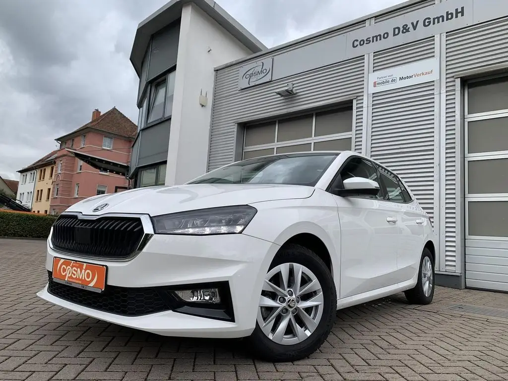 Photo 1 : Skoda Fabia 2023 Petrol