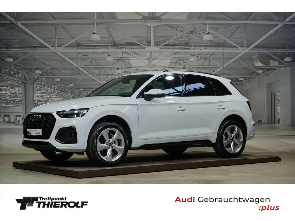 Photo 1 : Audi Q5 2023 Hybride