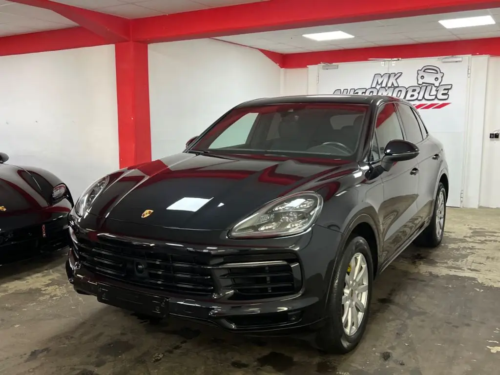 Photo 1 : Porsche Cayenne 2019 Petrol