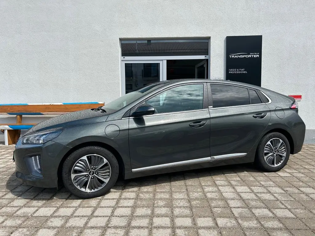 Photo 1 : Hyundai Ioniq 2021 Hybride