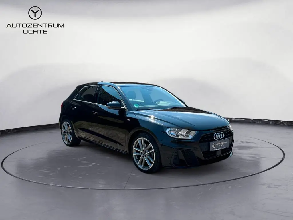 Photo 1 : Audi A1 2019 Essence