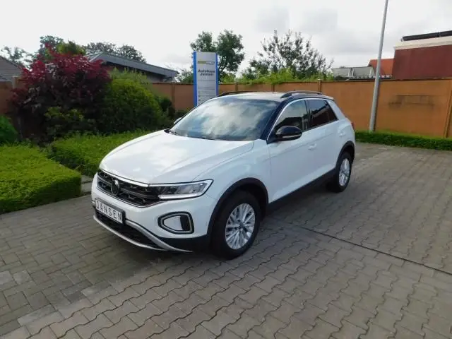 Photo 1 : Volkswagen T-roc 2023 Essence