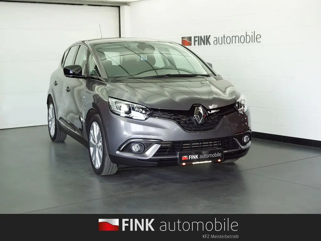 Photo 1 : Renault Scenic 2018 Essence