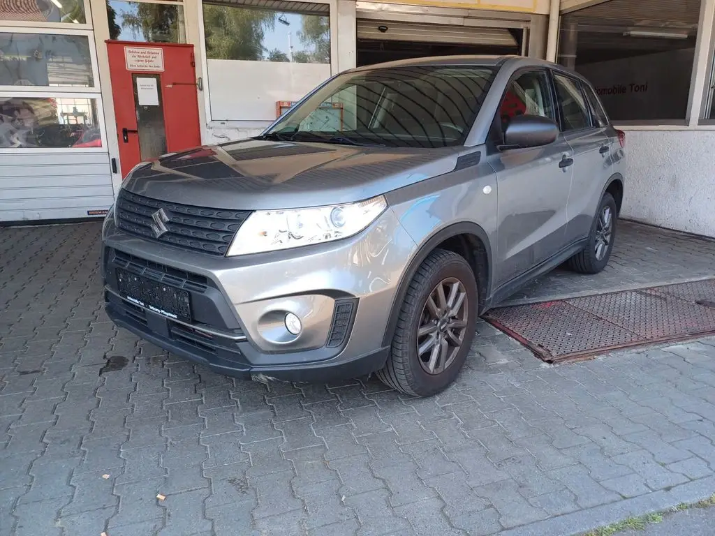 Photo 1 : Suzuki Vitara 2019 Petrol