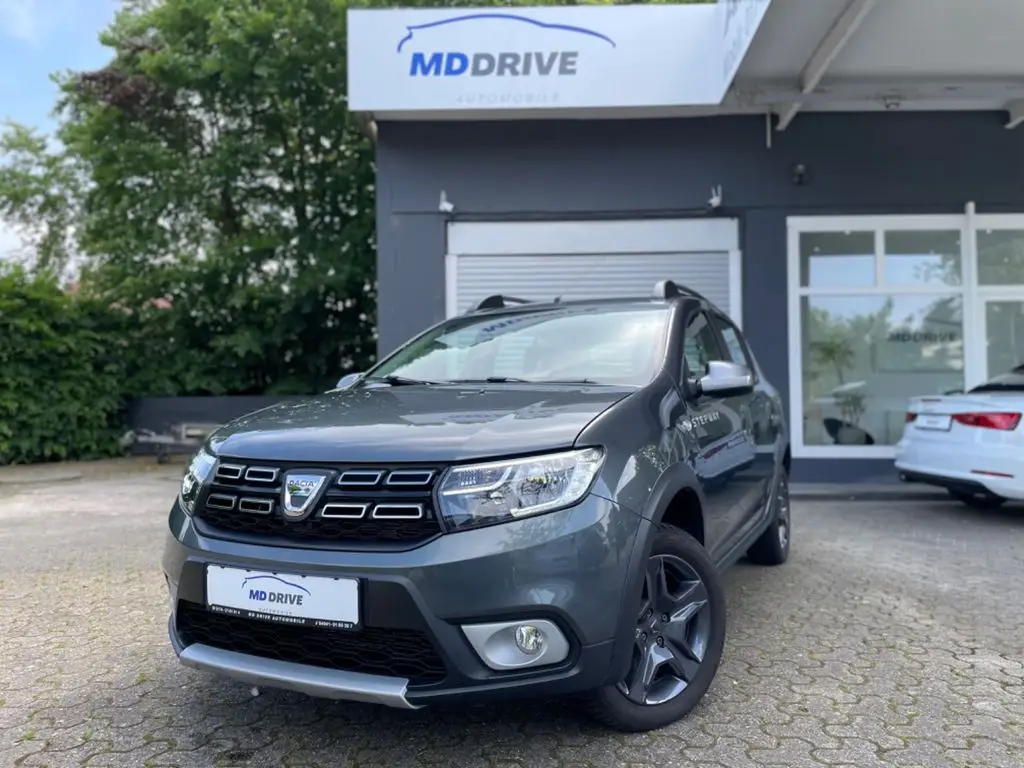 Photo 1 : Dacia Sandero 2018 Petrol