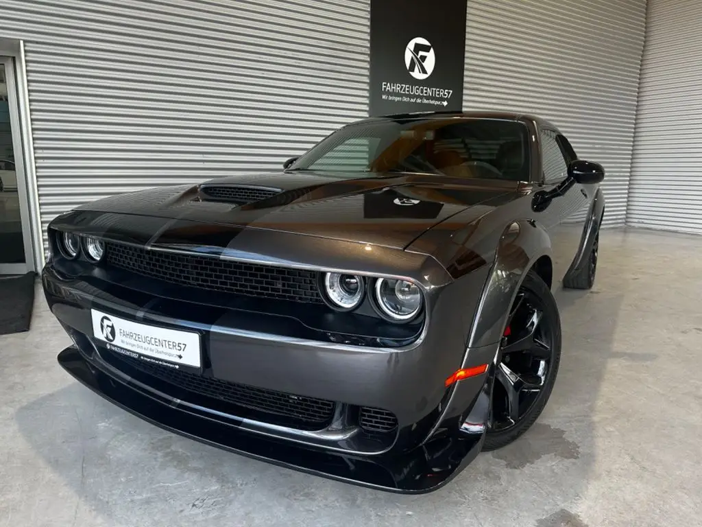 Photo 1 : Dodge Challenger 2019 Petrol