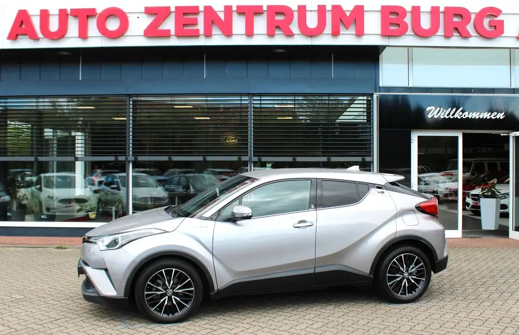 Photo 1 : Toyota C-hr 2018 Hybrid