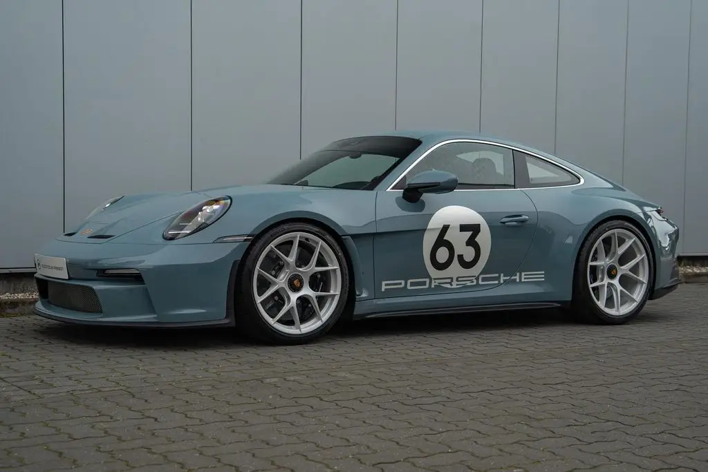 Photo 1 : Porsche 992 2024 Essence