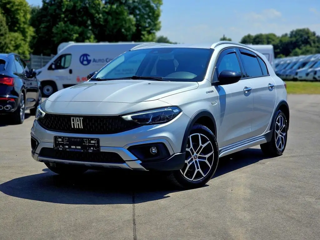 Photo 1 : Fiat Tipo 2022 Petrol