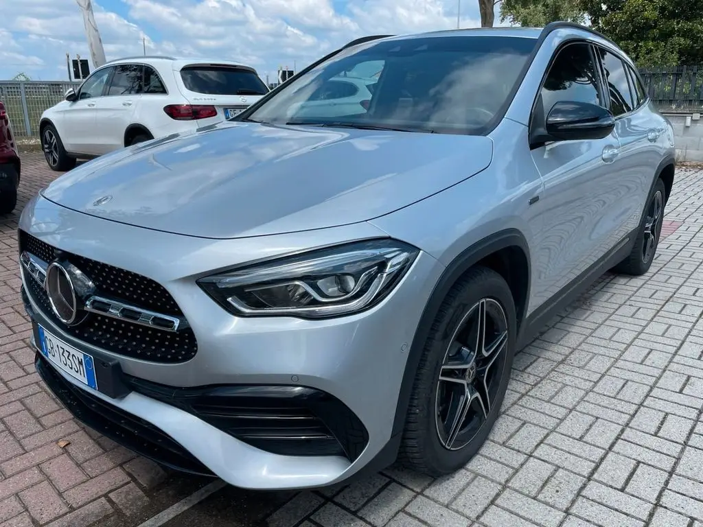 Photo 1 : Mercedes-benz Classe Gla 2020 Hybrid