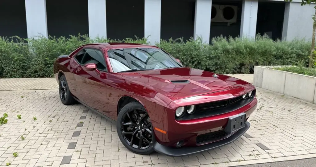 Photo 1 : Dodge Challenger 2019 Essence