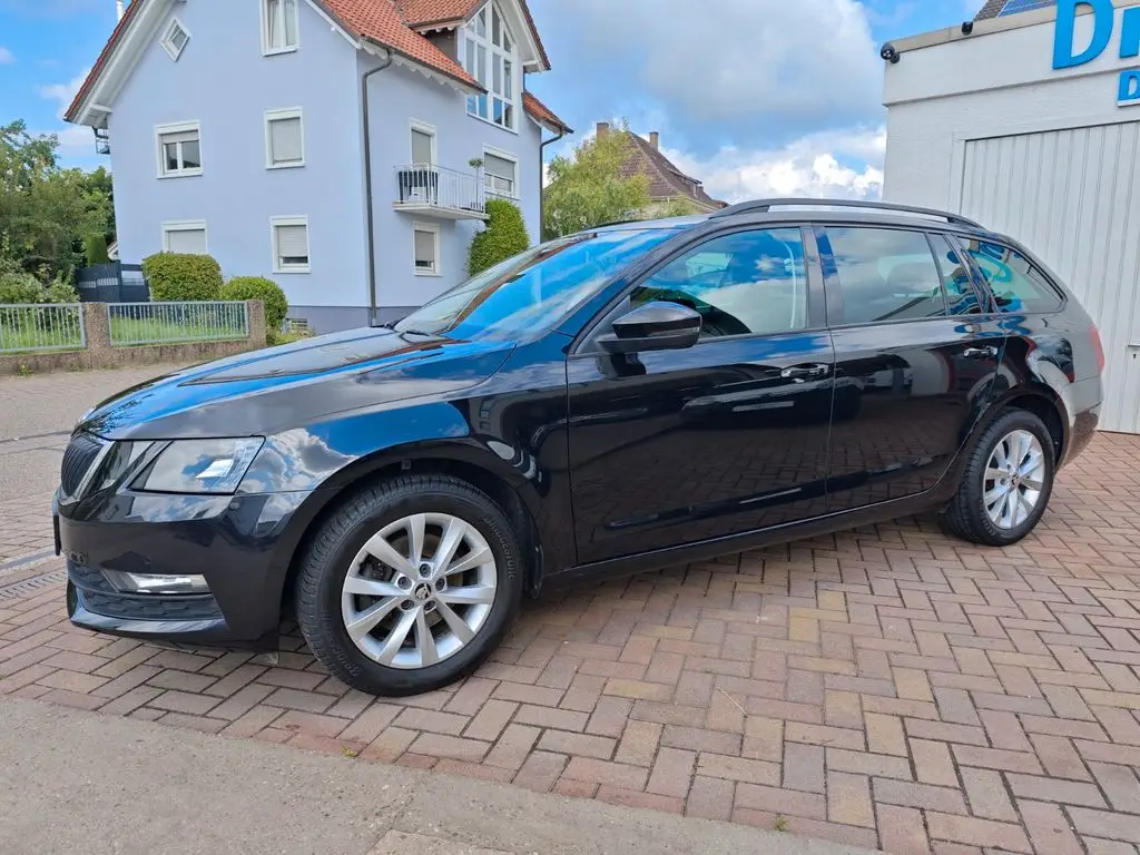 Photo 1 : Skoda Octavia 2020 Autres