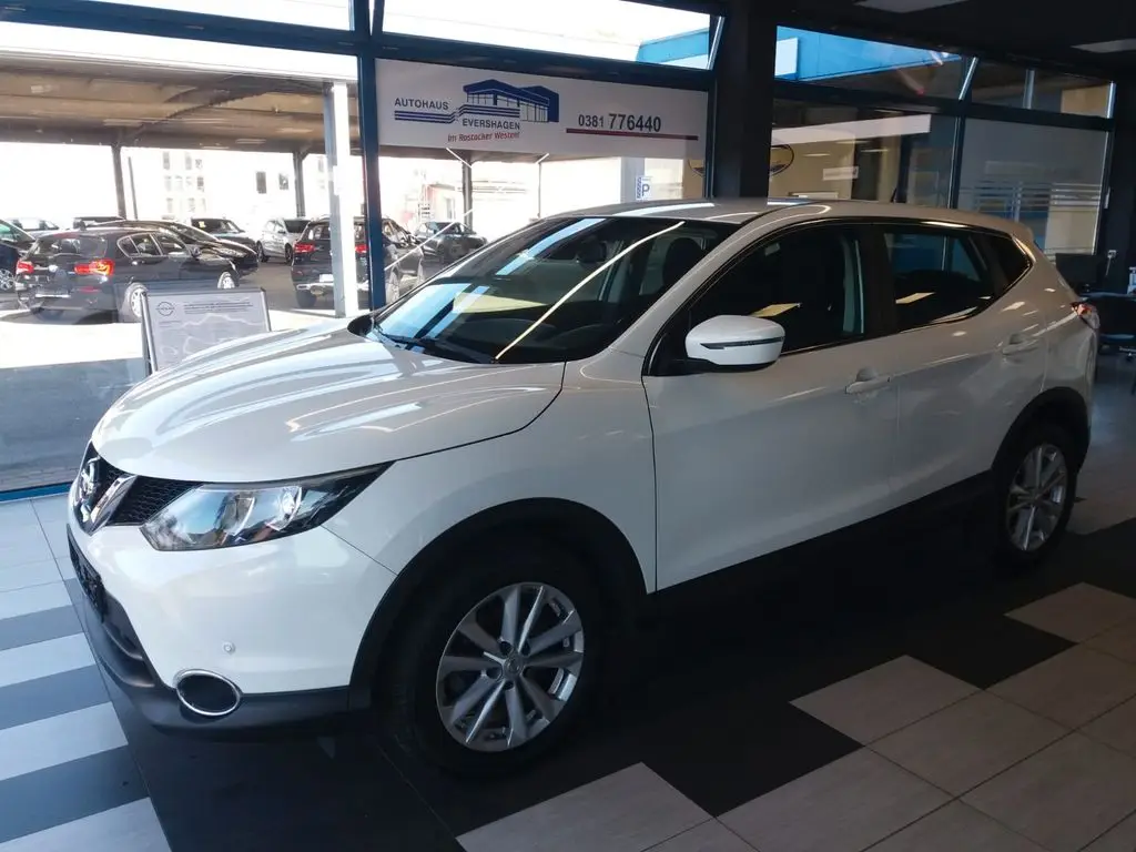 Photo 1 : Nissan Qashqai 2016 Petrol