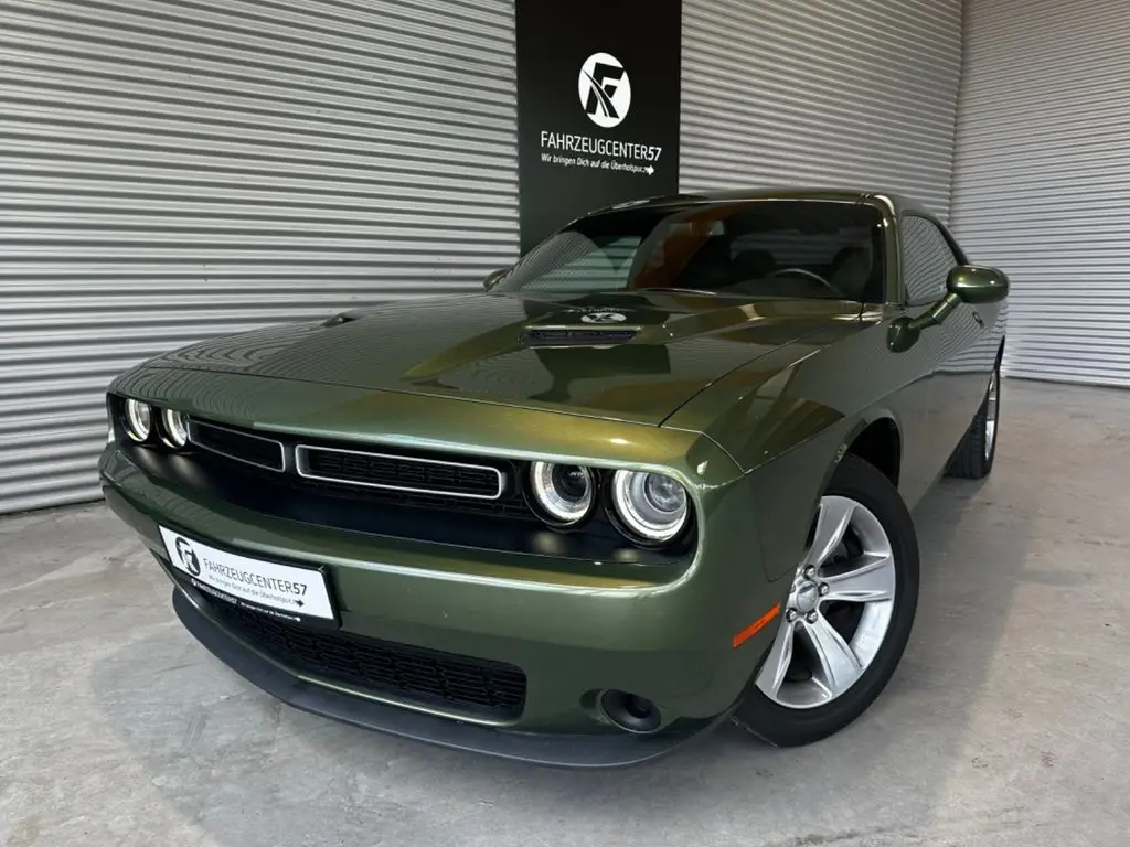 Photo 1 : Dodge Challenger 2020 Petrol