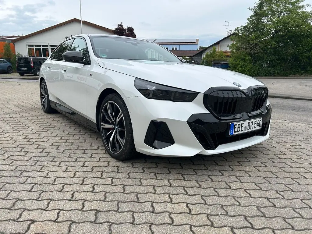 Photo 1 : Bmw I5 2023 Non renseigné