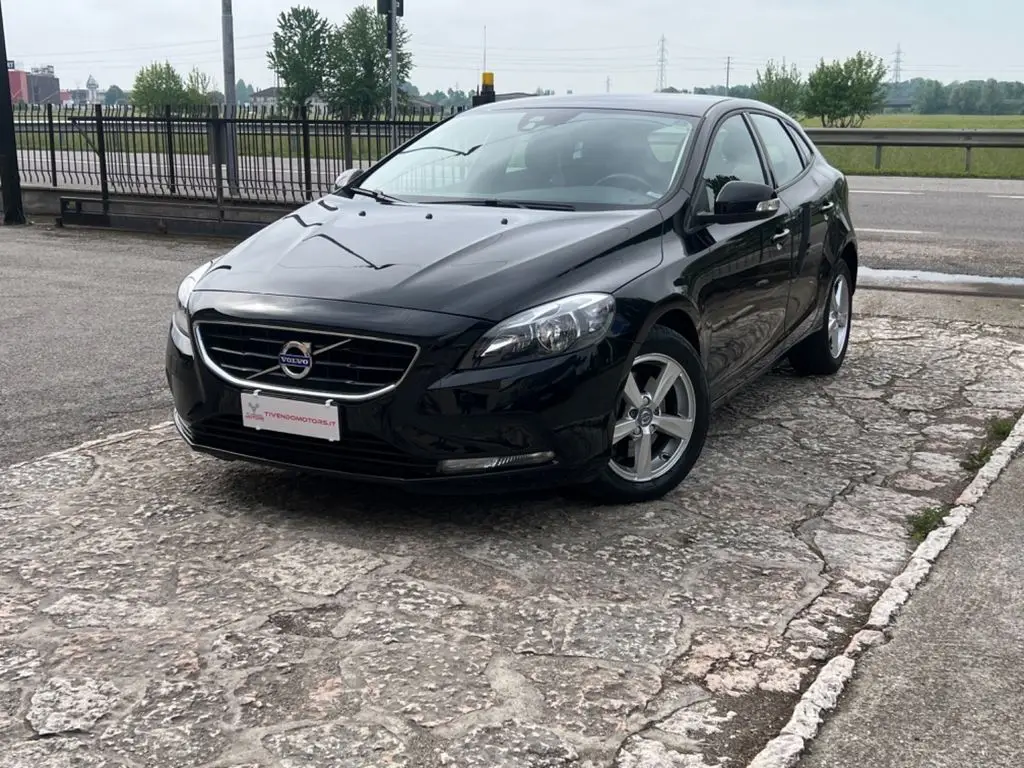 Photo 1 : Volvo V40 2015 Diesel