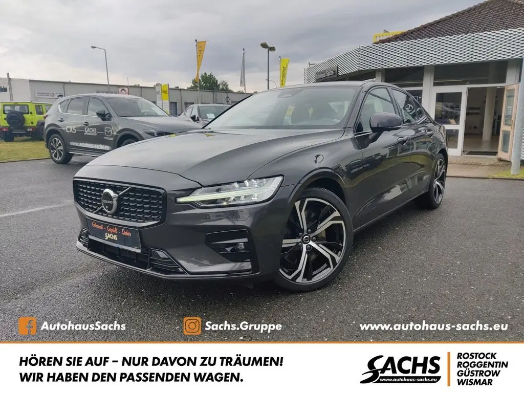 Photo 1 : Volvo S60 2023 Essence