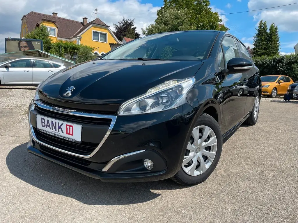 Photo 1 : Peugeot 208 2015 Petrol