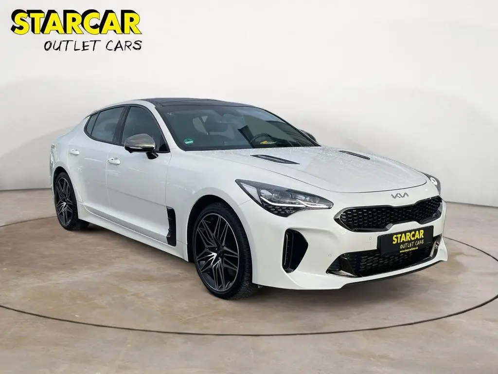 Photo 1 : Kia Stinger 2023 Essence