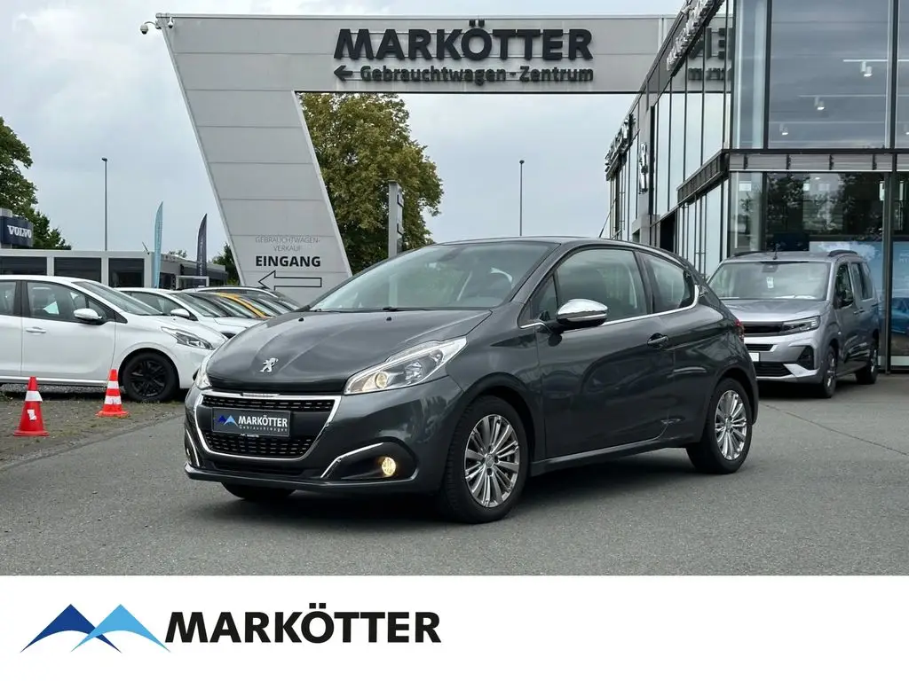 Photo 1 : Peugeot 208 2017 Petrol