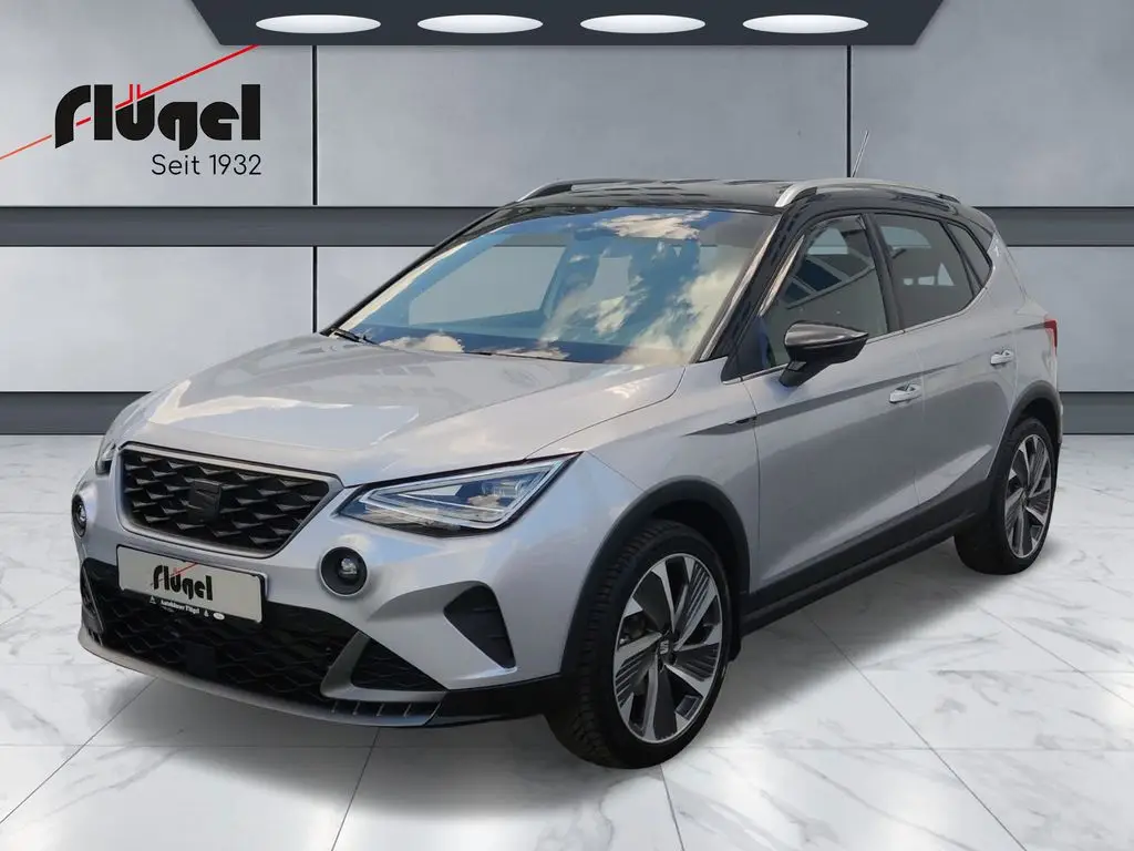 Photo 1 : Seat Arona 2023 Petrol