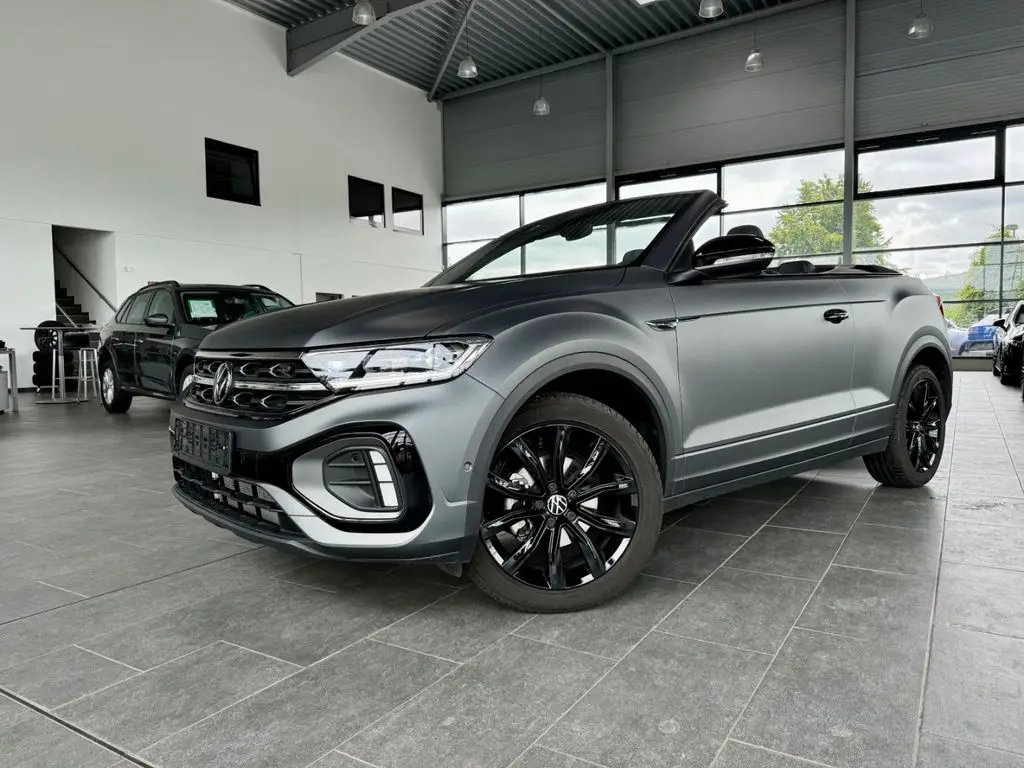 Photo 1 : Volkswagen T-roc 2024 Essence