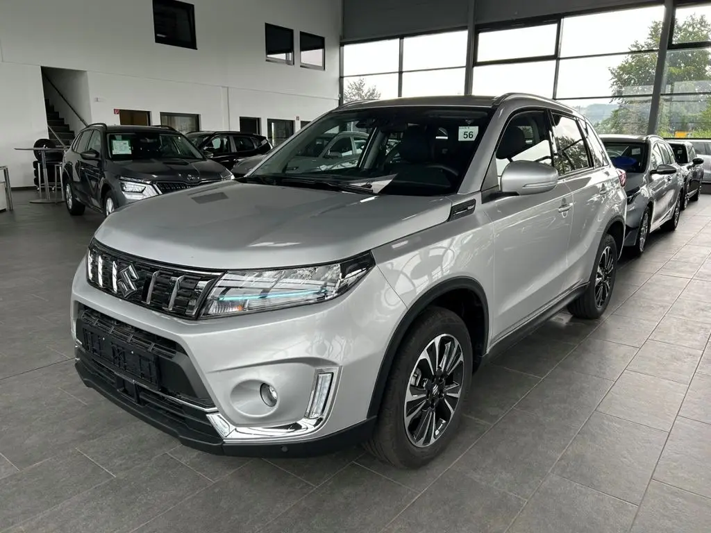 Photo 1 : Suzuki Vitara 2023 Petrol