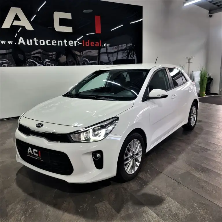 Photo 1 : Kia Rio 2018 Petrol