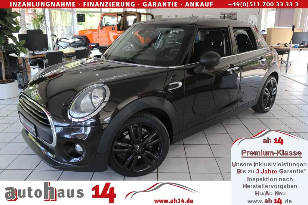 Photo 1 : Mini One 2015 Petrol