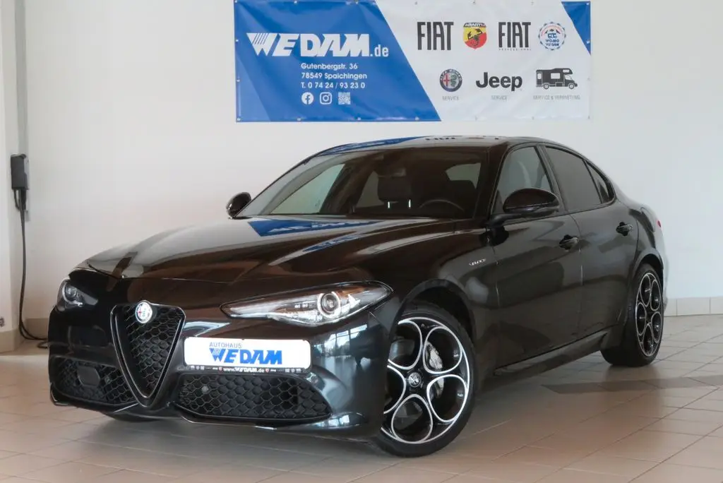 Photo 1 : Alfa Romeo Giulia 2022 Essence