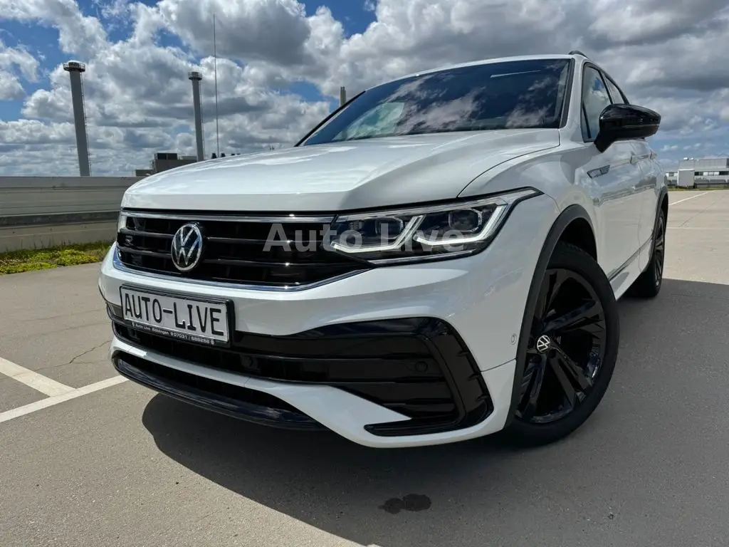 Photo 1 : Volkswagen Tiguan 2021 Petrol