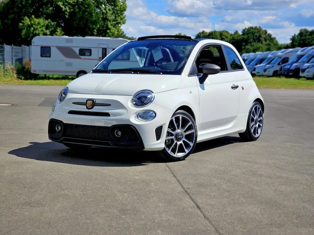 Photo 1 : Abarth 595 2024 Petrol