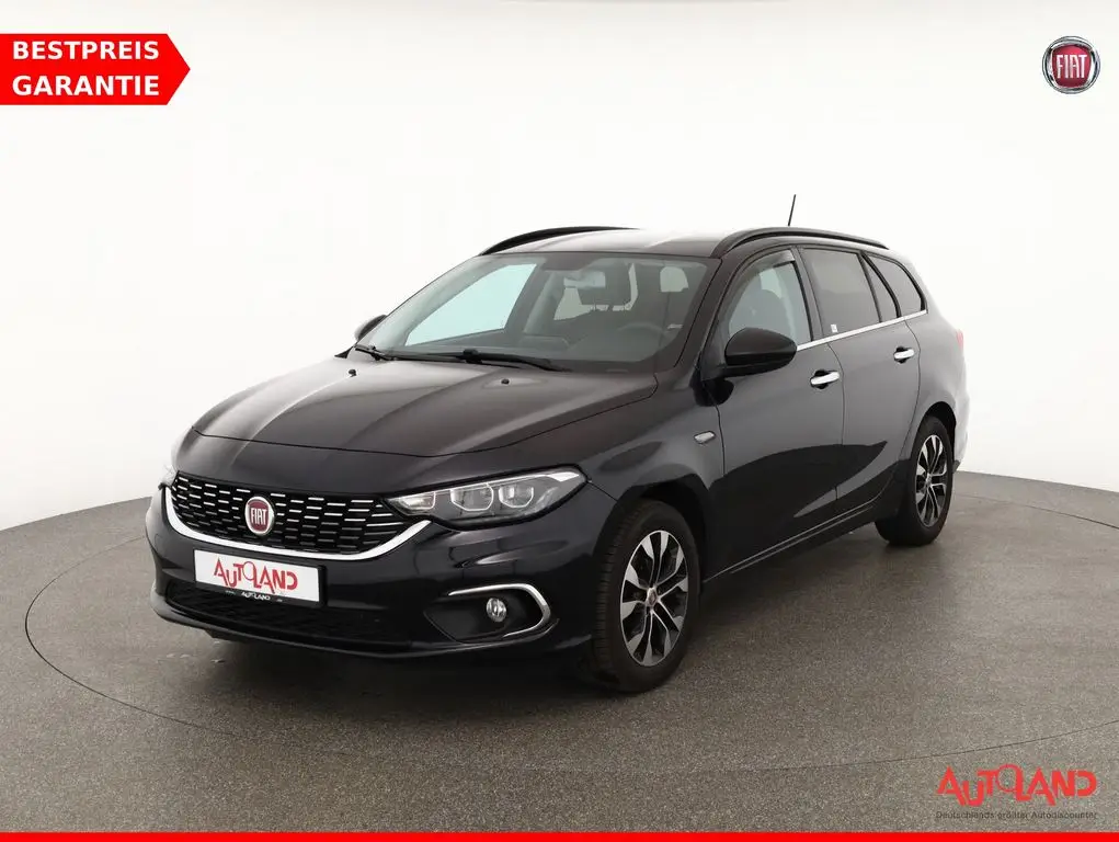 Photo 1 : Fiat Tipo 2018 Petrol