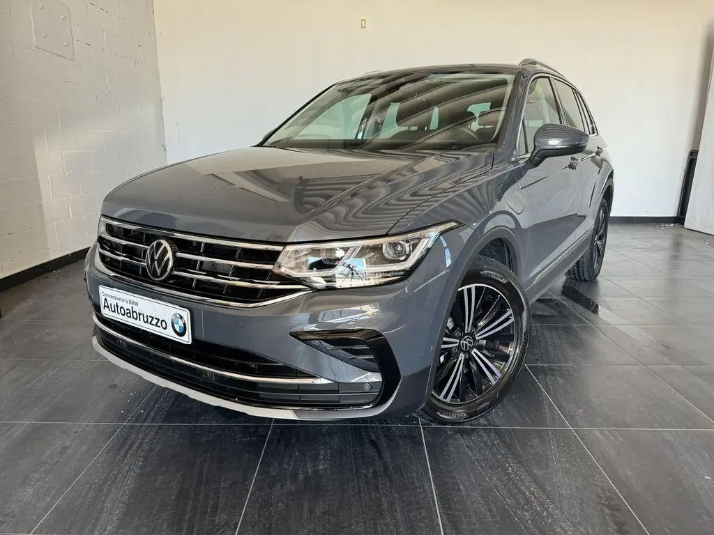 Photo 1 : Volkswagen Tiguan 2021 Hybrid