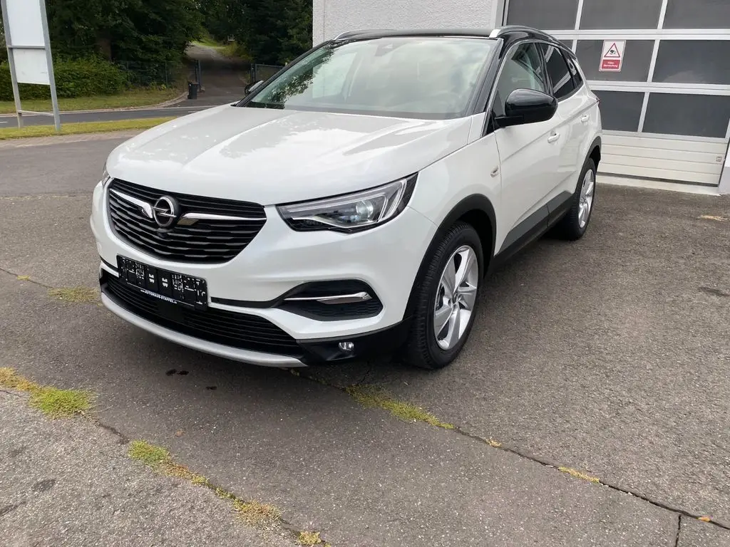 Photo 1 : Opel Grandland 2019 Essence