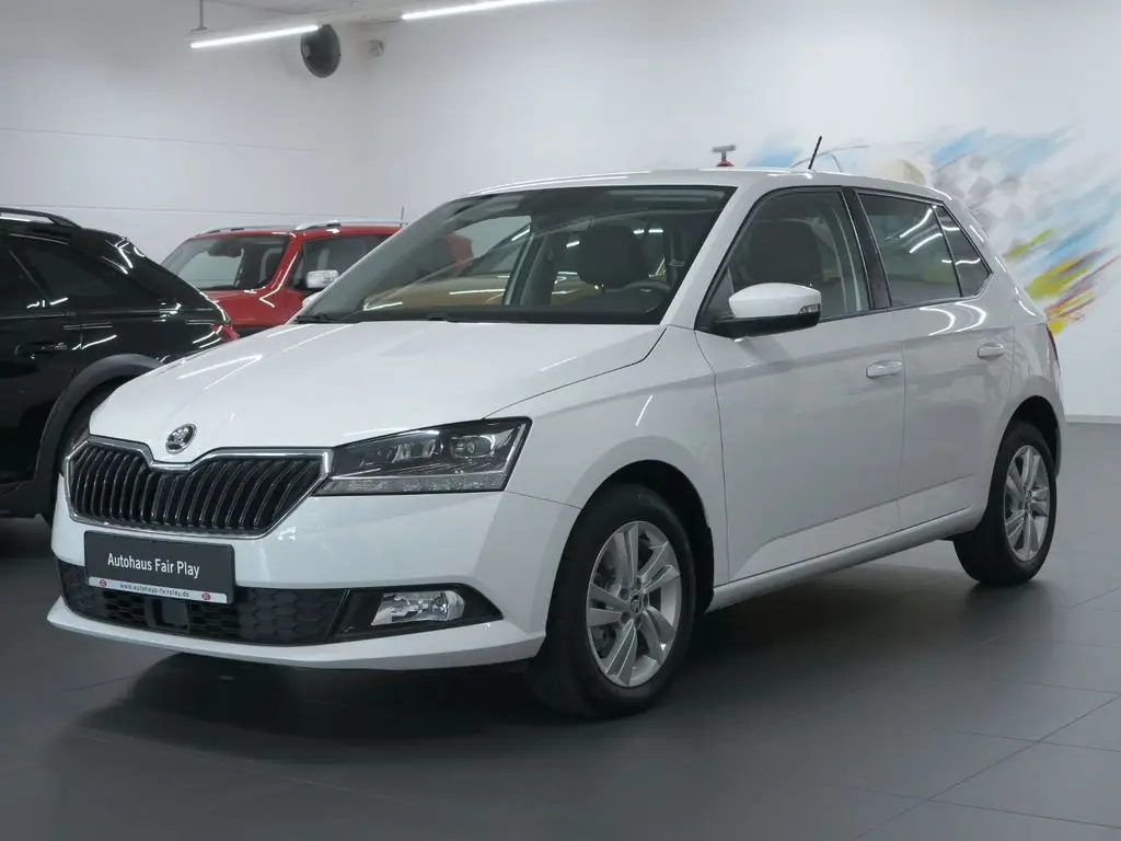 Photo 1 : Skoda Fabia 2020 Petrol